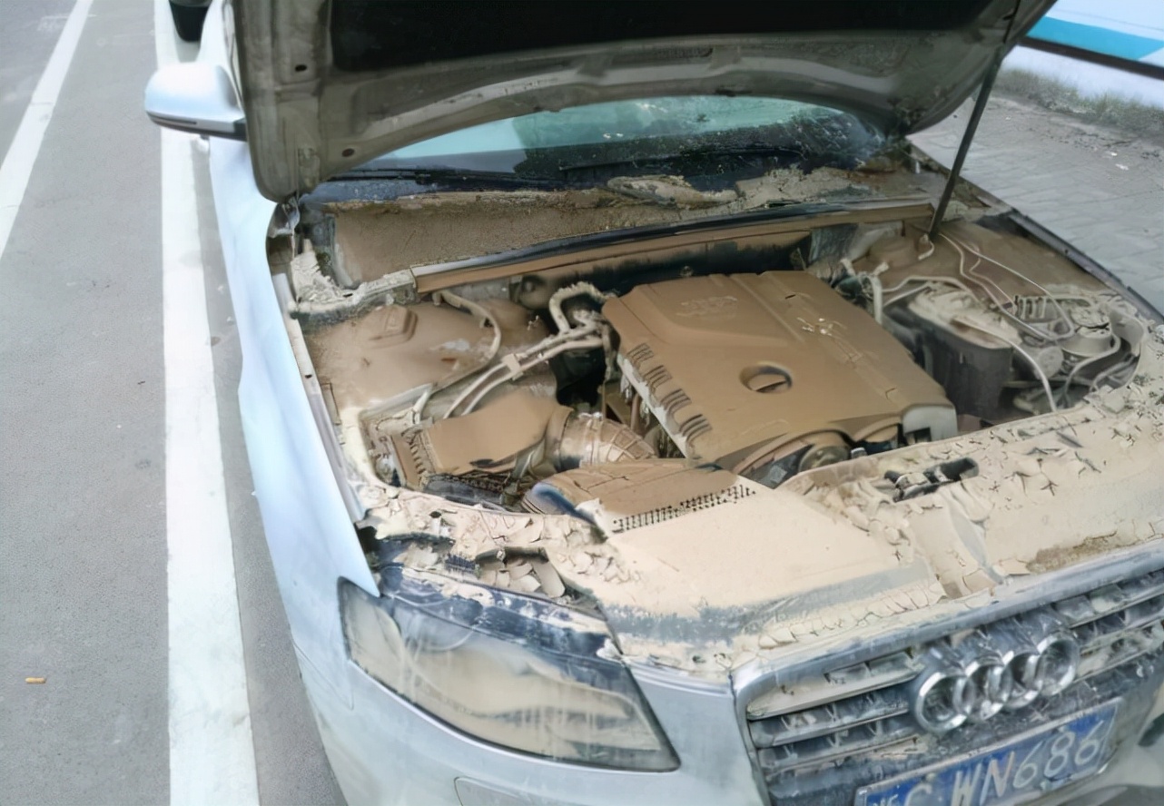 暴雨后的水淹车怎么理赔,水淹车全损保险理赔手续