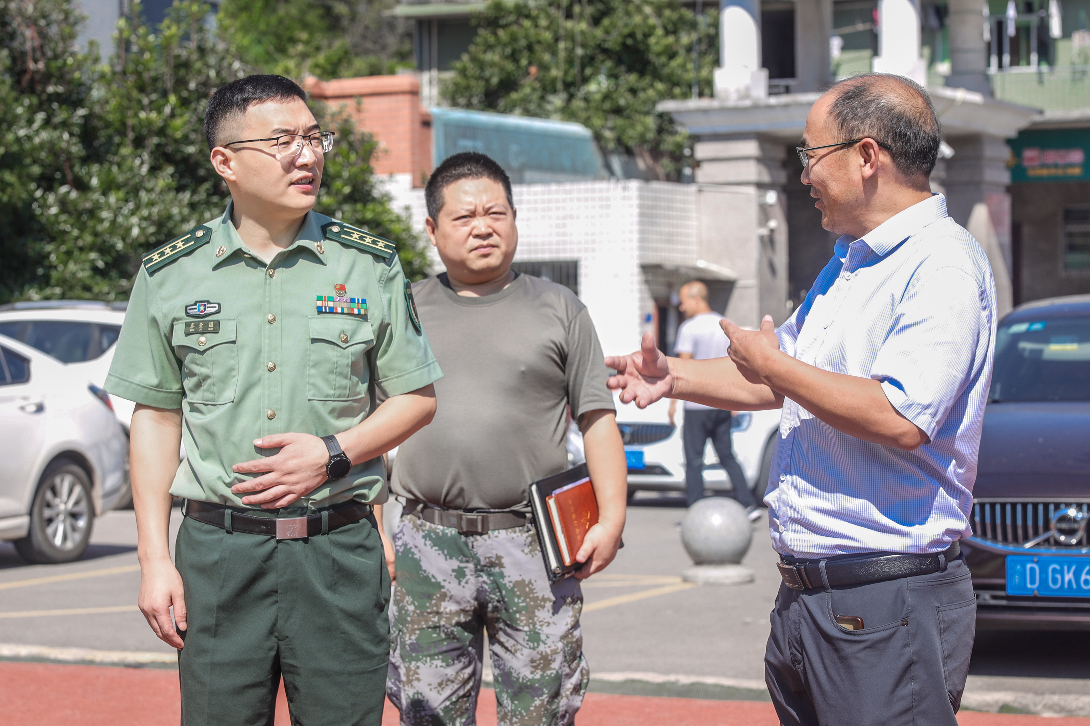 以国防教育的名义开展军训,国防教育和军训融入学校工作全局