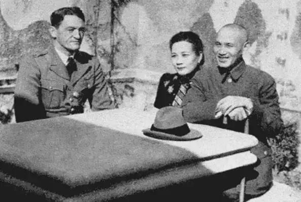 抗日战争中的驼峰航线,抗战时期空中生命线