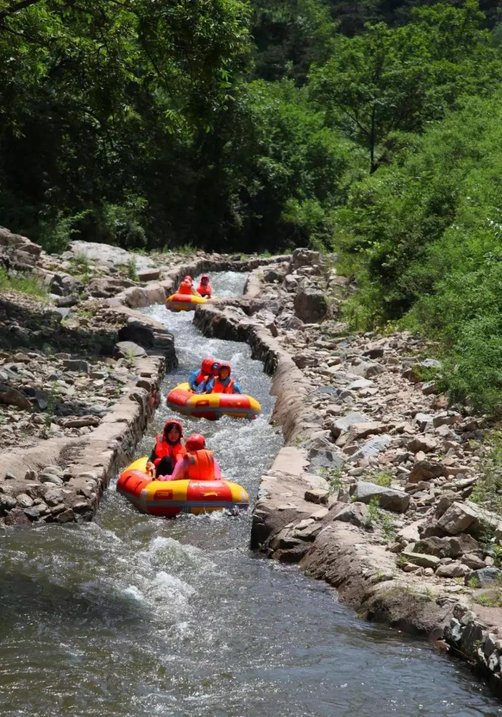 带你峡谷漂流感受一下夏天的气息,端午游玩清凉谷踏浪漂流清凉一夏