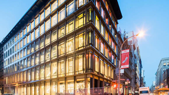 耐克全球最大旗舰店,耐克6万美金