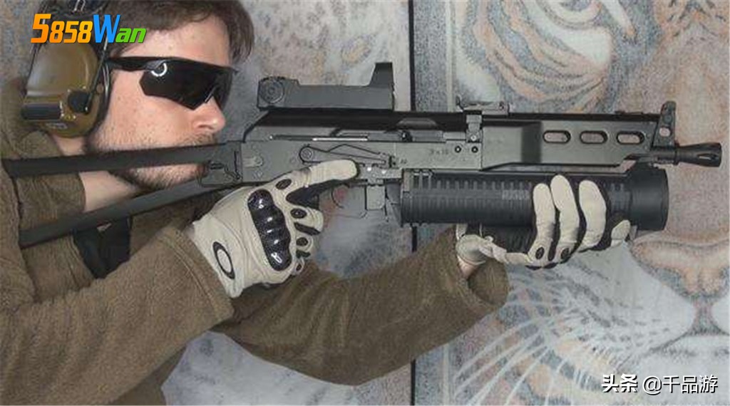 和平精英m4突击步枪和uzi冲锋枪,和平精英伤害最高的冲锋枪排名