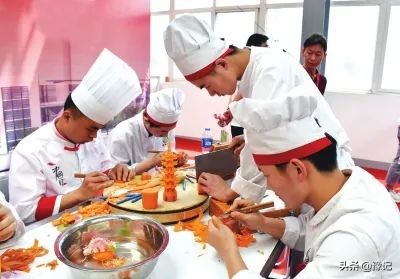 一个保我狗命，一个让我舌头高潮，这样的长垣我爱了