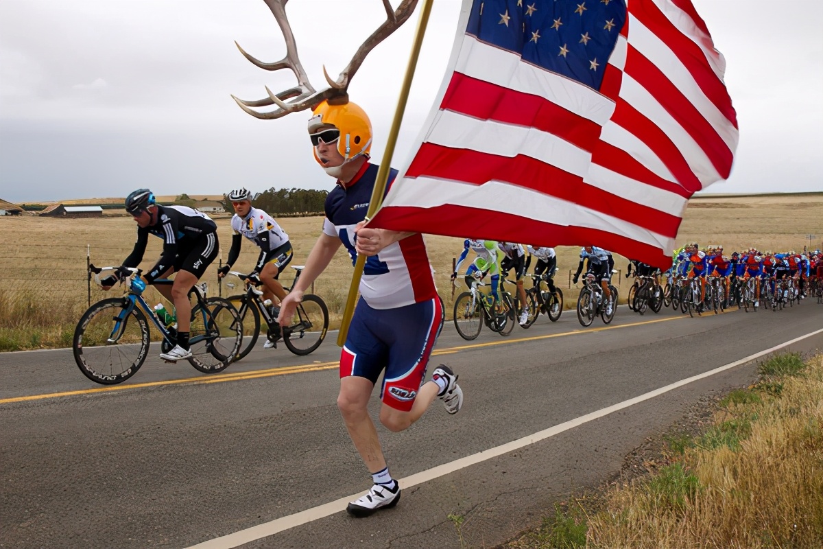 最强车迷应援团：铁粉追每场女子赛，五年花费约10万欧