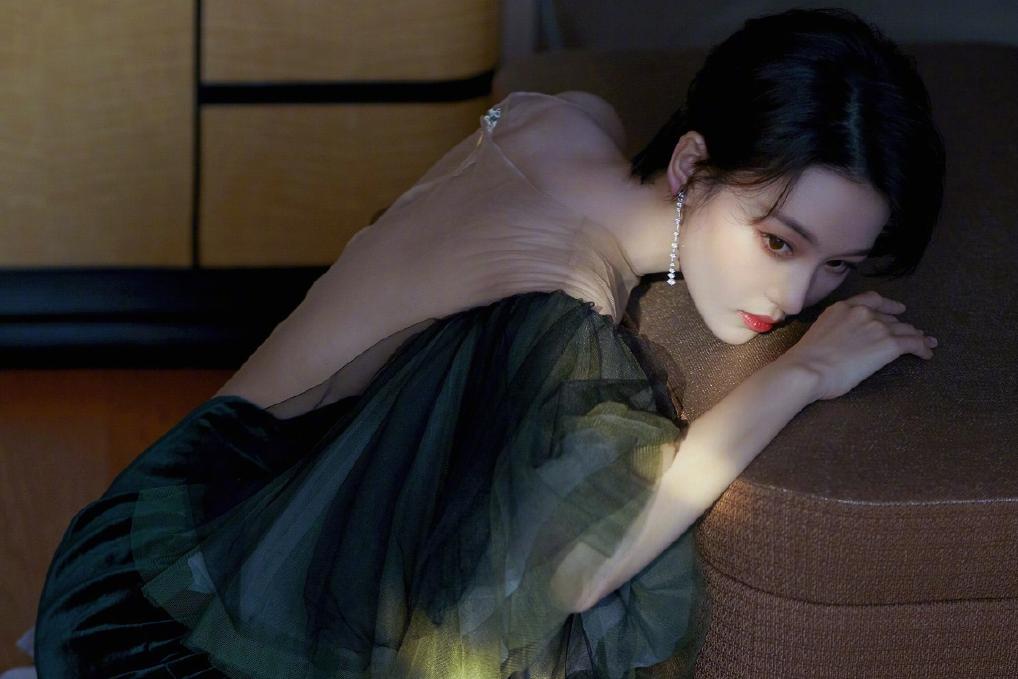 张馨予情人节晒幸福,张馨予情人节高调秀恩爱