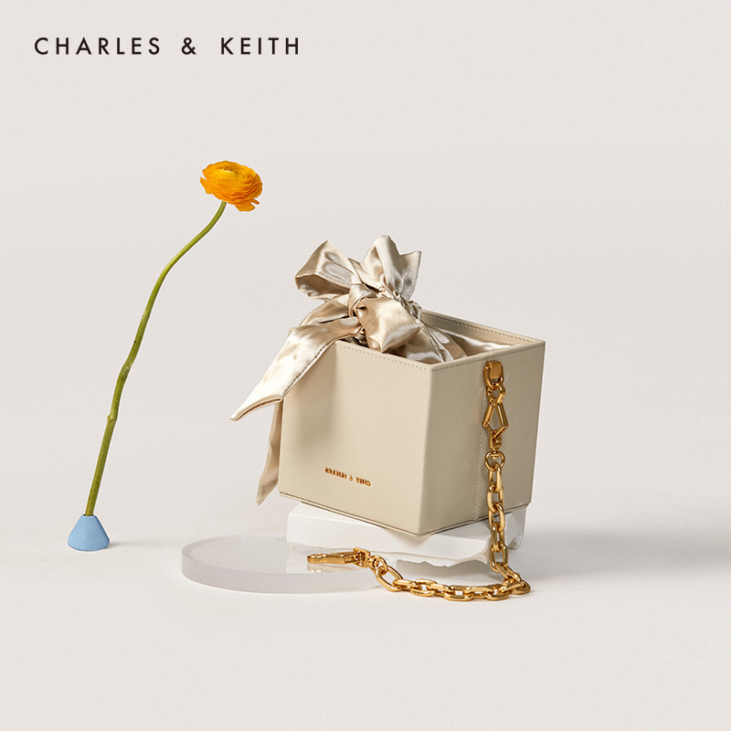 小ck新牛仔包,小ck新出的卡包