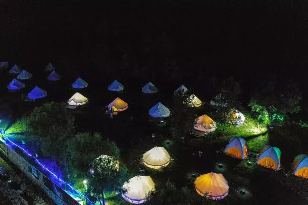 北京延庆周边野游有山有水,北京延庆山顶草甸