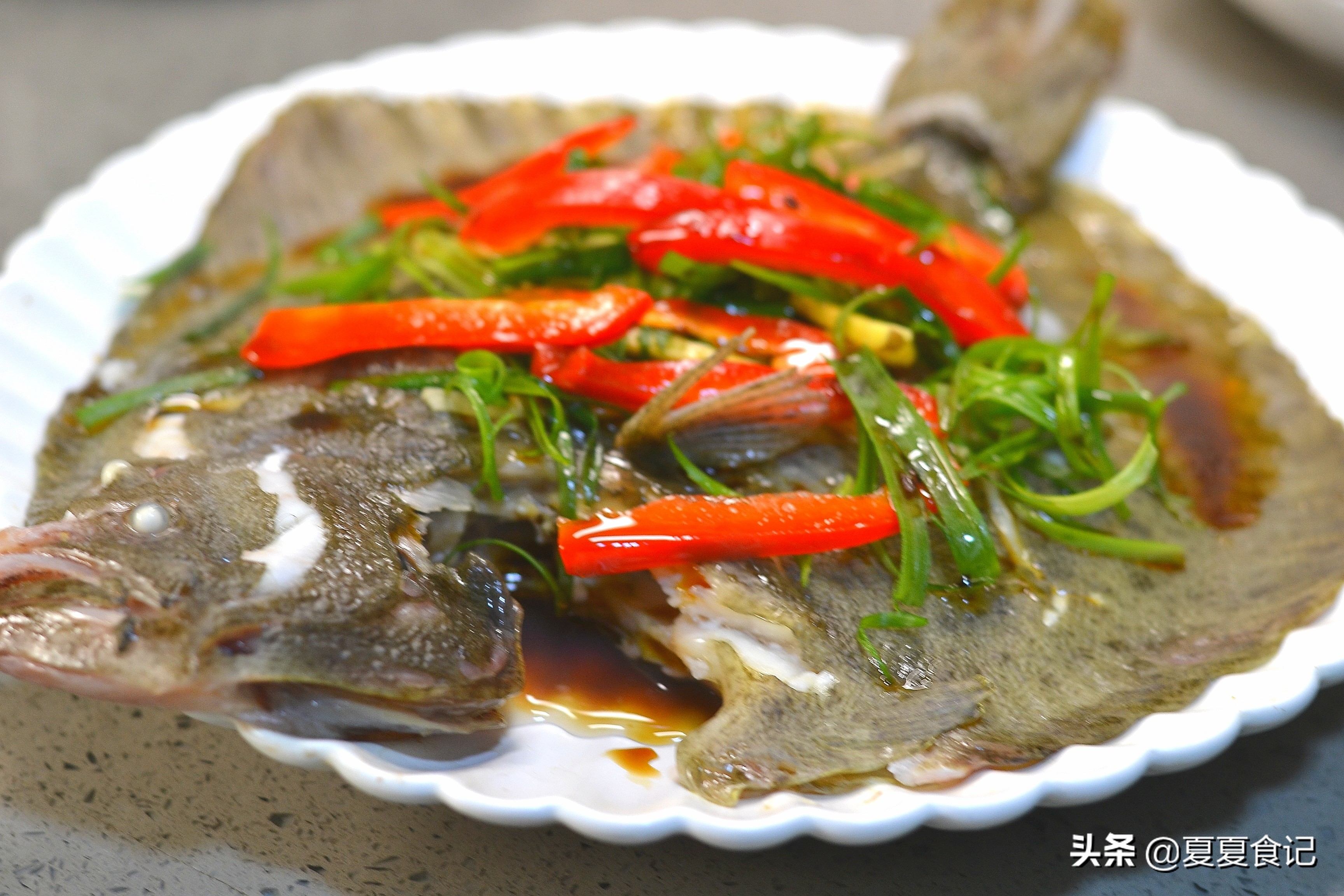 粤式清蒸多宝鱼,上海口味清蒸多宝鱼