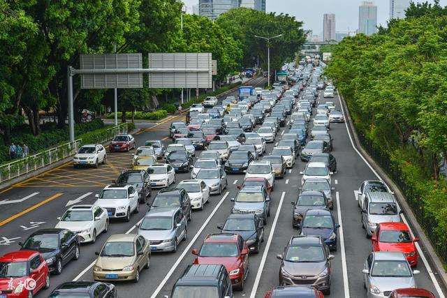 13万买来天籁公爵给你极致享受,3.0性能*萨特帕**在你头上暴扣