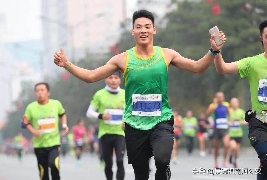 *榴弹手**投71米、双杠臂屈伸108个,这届新兵太猛了!