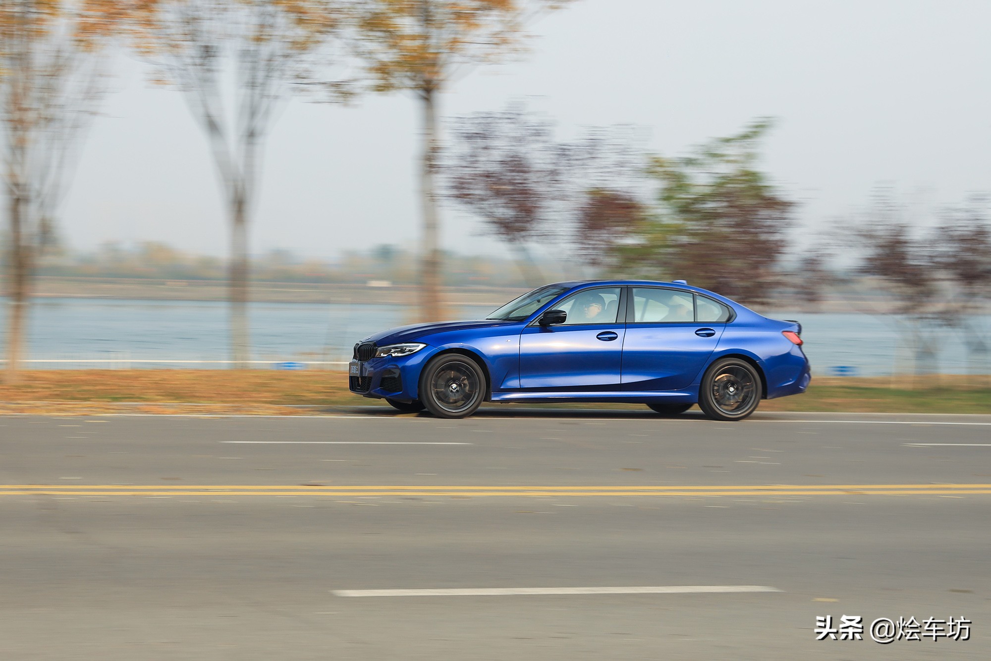 新宝马3系325i曜夜深度评测,宝马3系325li曜夜运动版评测试驾