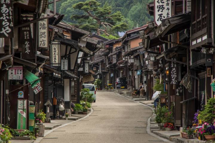 不去韩国和日本旅游去哪里,大阪和名古屋哪个离东京近