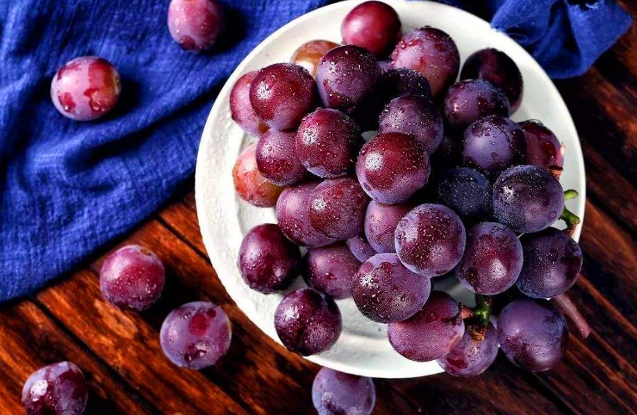 洗葡萄用盐水洗吗,葡萄怎么洗才能去除虫卵