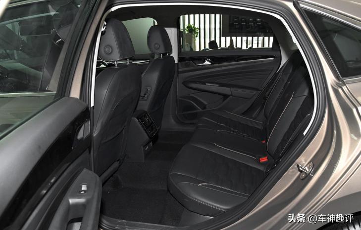 大众帕萨特2020款值不值得购买,2022款大众帕萨特是否值得购买