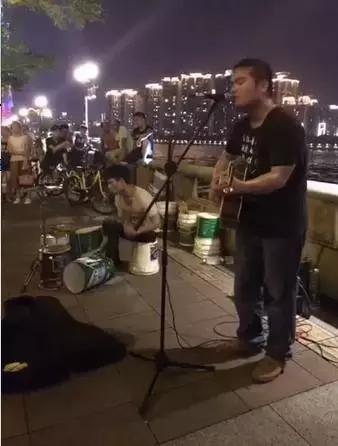 不同职业的收入视频,十种职业的月收入