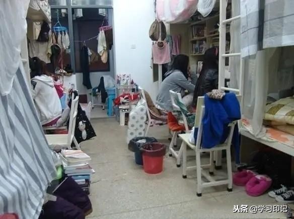 大学女生宿舍让挂床帘吗,大学生宿舍为什么弄床帘