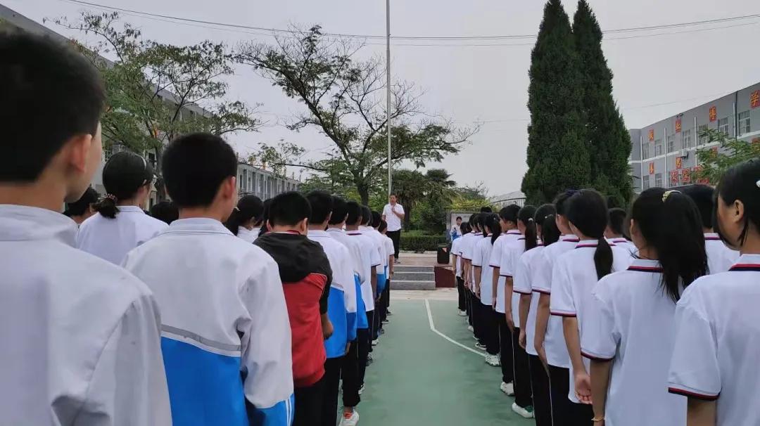 铭记历史缅怀先烈少年强则国强,铭记历史不忘初心少年强则国强