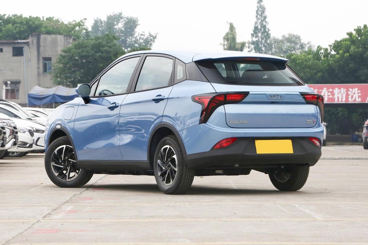 续航401km的哪吒x怎么样,哪吒aya401夏季真实续航多少公里