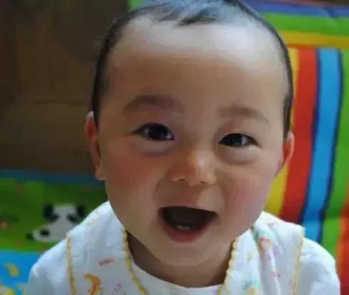 小孩眼袋有点青是脾胃不好吗,小孩子眼袋黑说脾胃差是吗