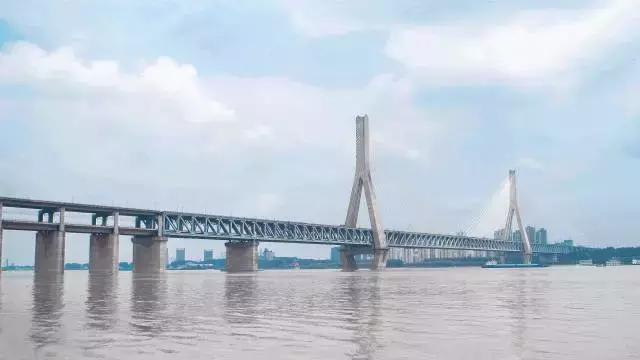 今年夏天在武汉必做的十件事,武汉新春过年坐地铁打卡攻略