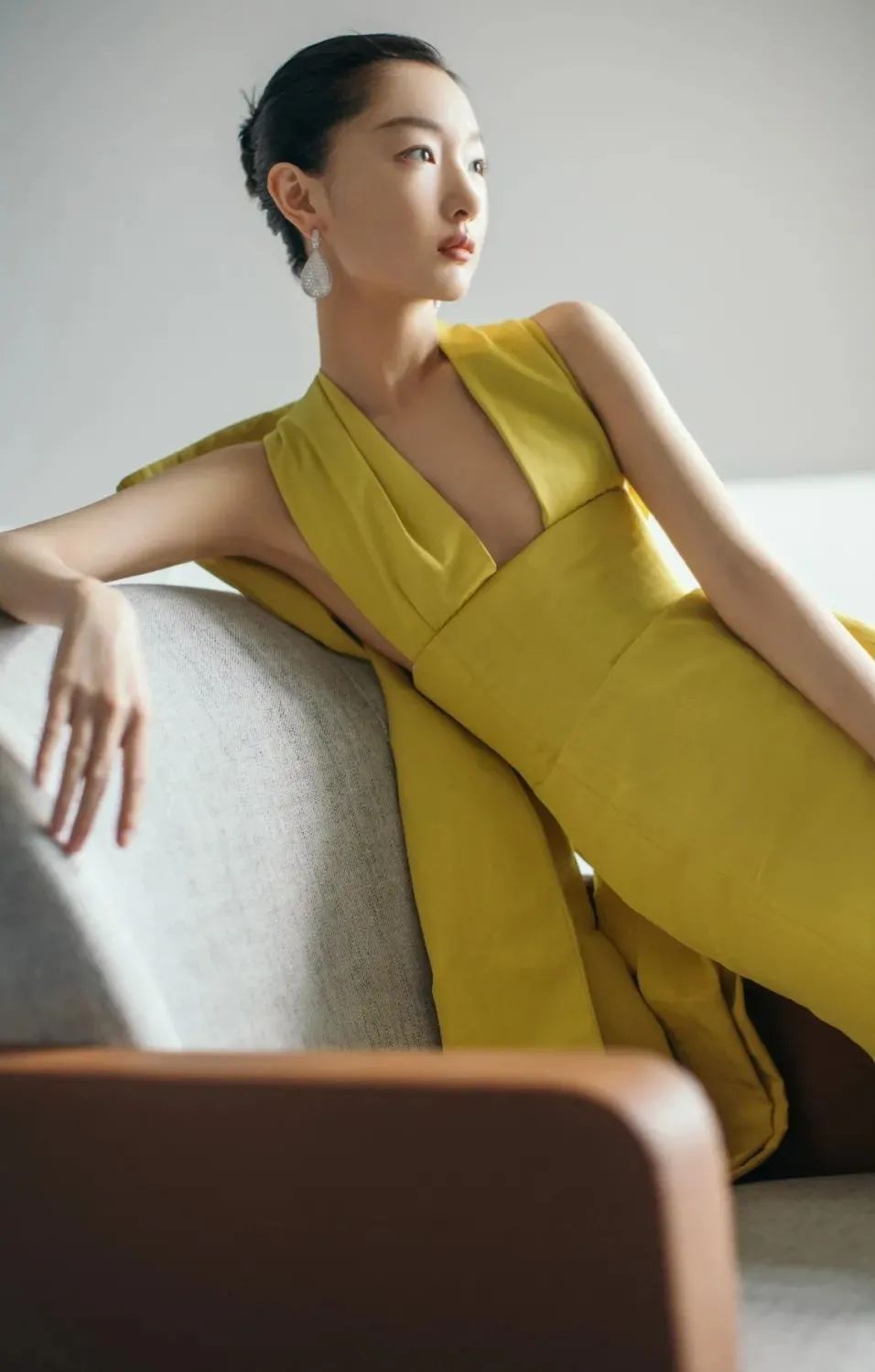 陈坤和巩俐走红毯颁奖,巩俐戛纳红毯惊艳全球