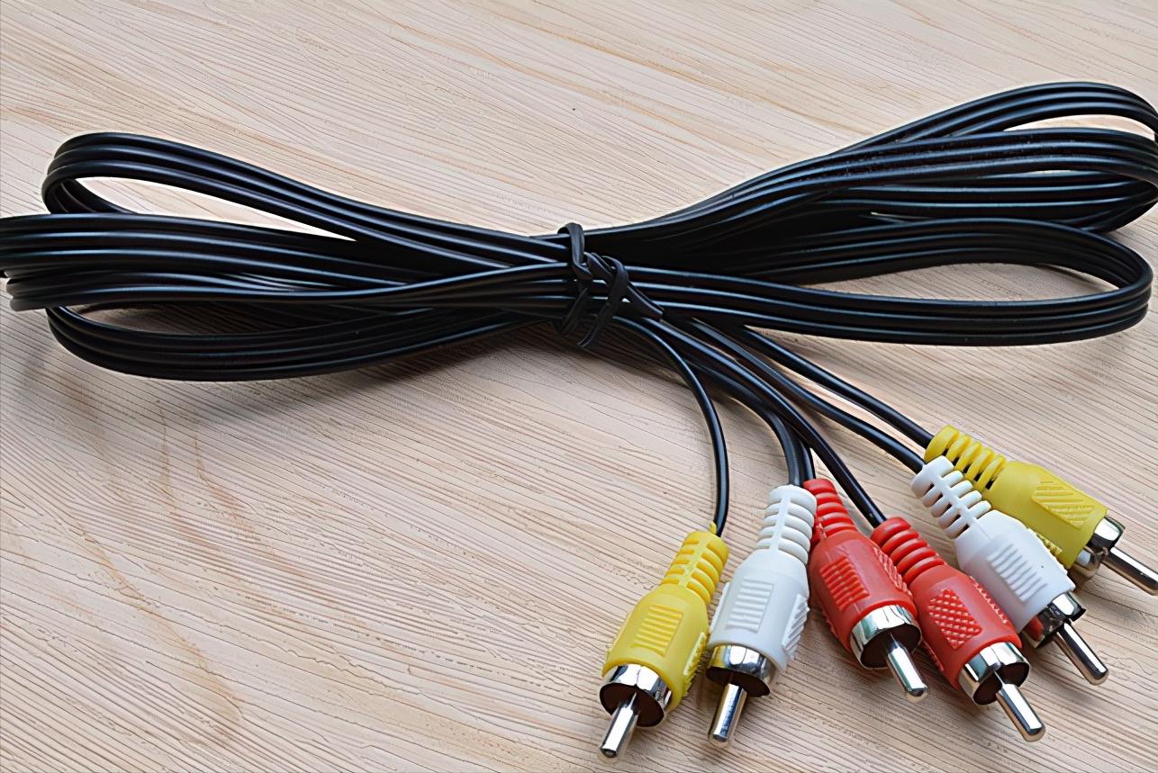 怎么让机顶盒和电视连接,电视机与机顶盒连接的几种方式