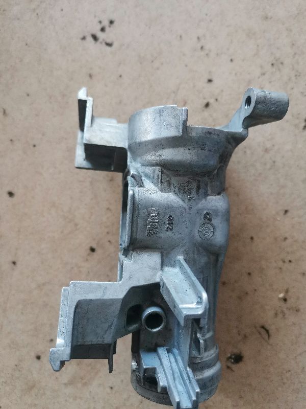 大众速腾钥匙锁座更换视频,大众速腾车遥控器钥匙改装外壳