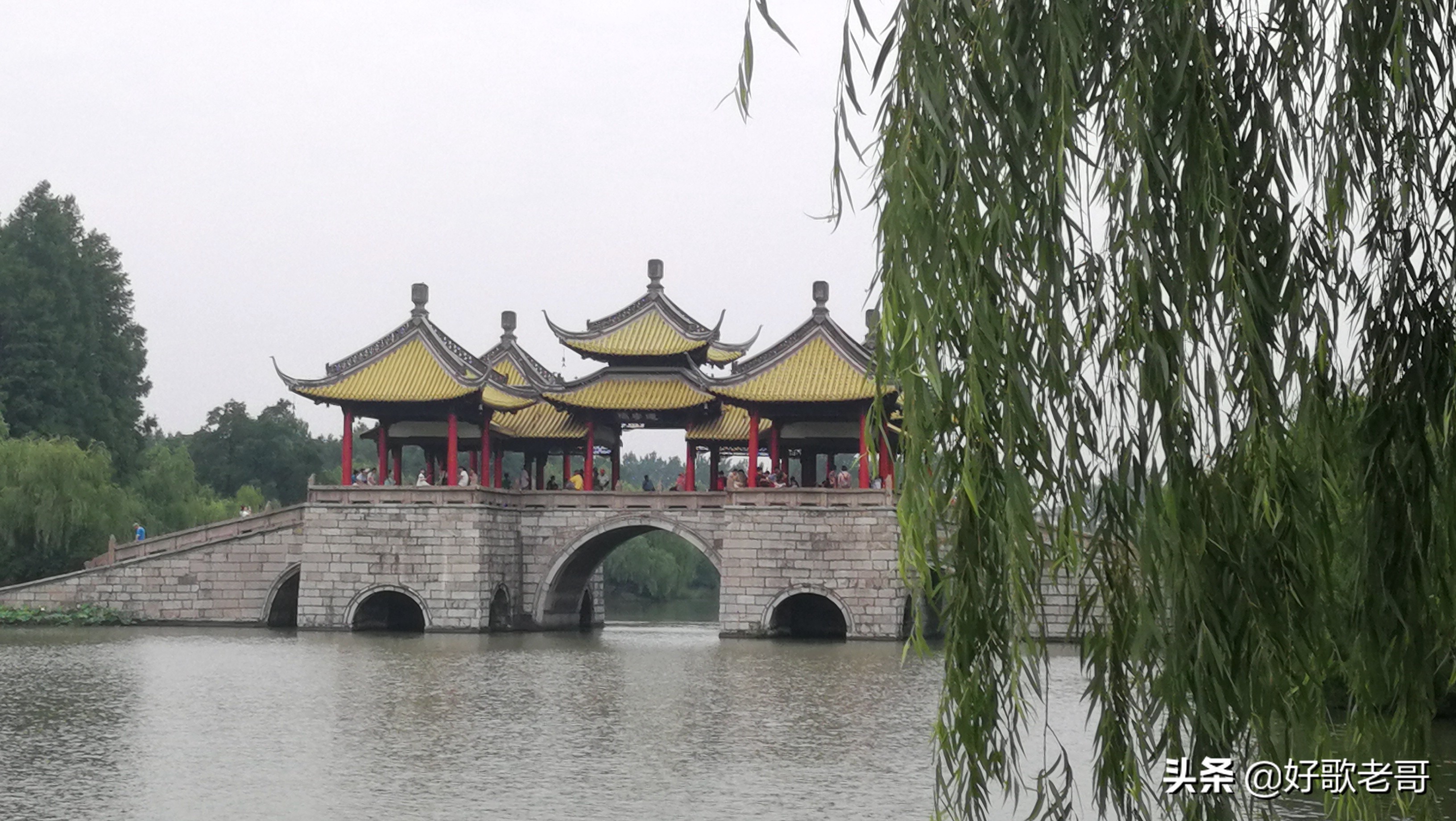 十里湖光，清澄缥碧，花木扶疏，连绵滴翠…瘦西湖游记