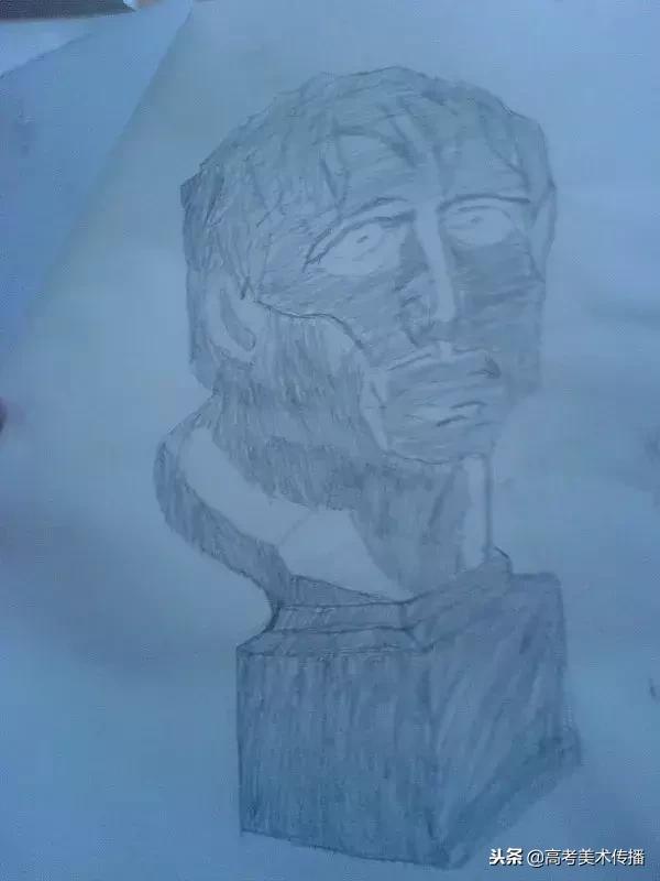 画素描石膏像的少年天才,素描真的可以把人画得活灵活现