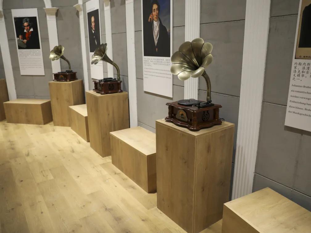 亚蓉欧国家馆国际消费新场景,亚蓉欧国家馆