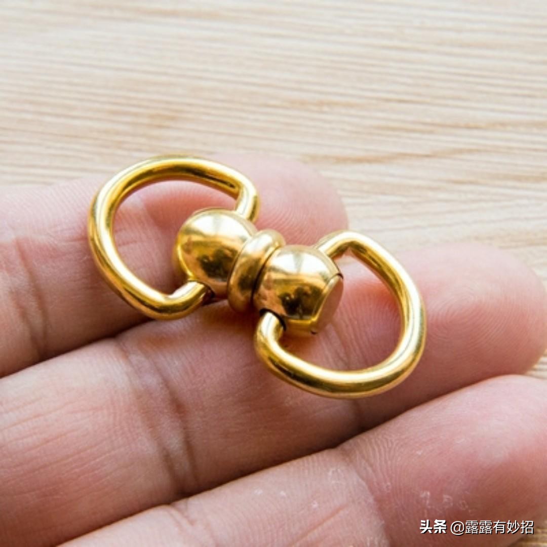 牙膏洗银手镯会把银洗掉吗,用牙膏洗银手镯还是黑