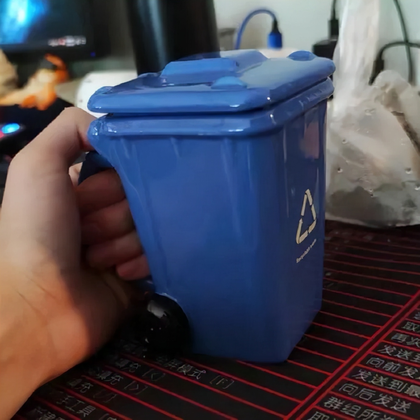 今日段子|薇娅和李佳琦一天卖了多少钱?