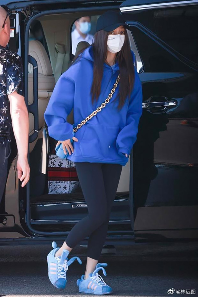 杨幂baby新鞋,baby杨幂同款鞋