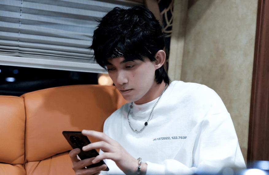 吴磊新剧酒瓶砸头剧名叫什么,吴磊新剧启航