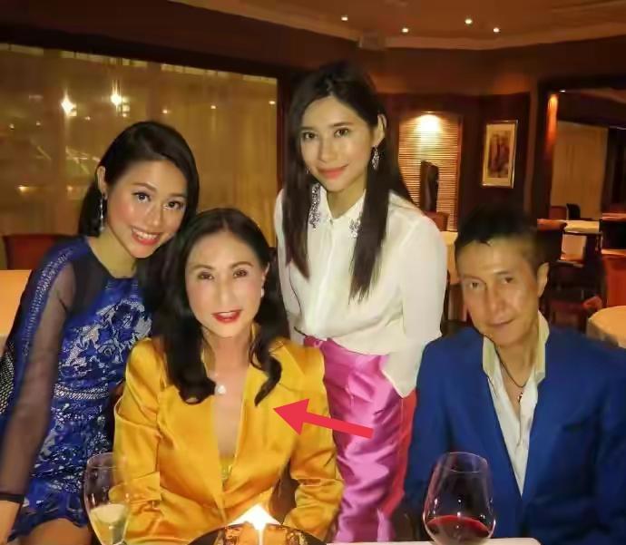 帮出轨丈夫收拾完烂摊子,又给虐猫惹众怒的女儿打掩护,太惨了吧