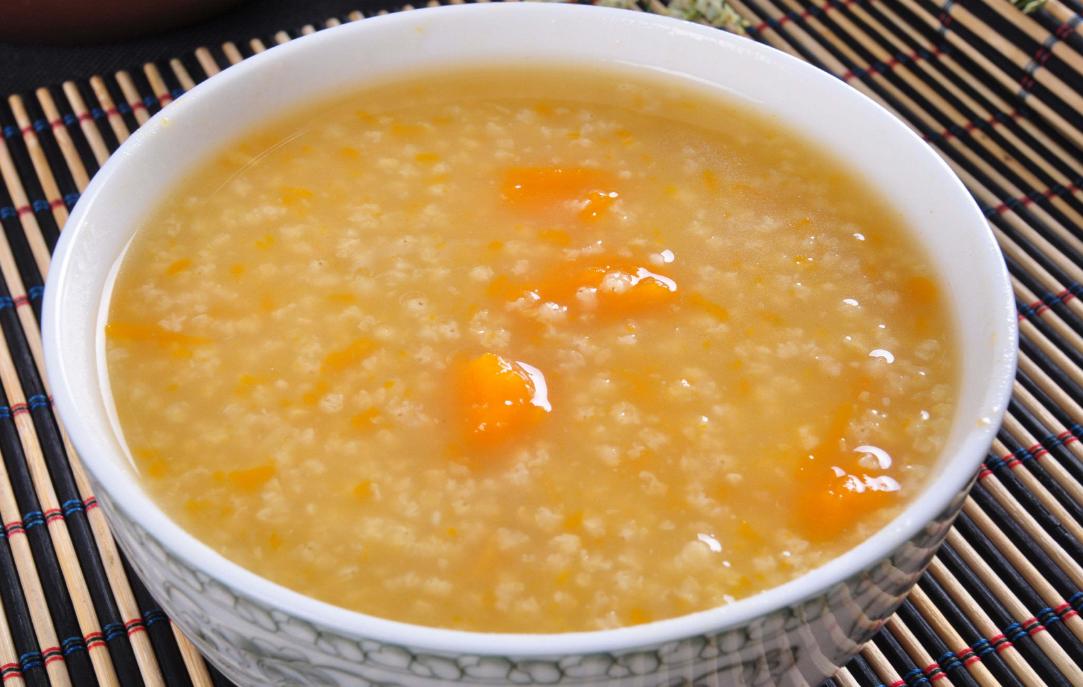 黄小米适合哪类人吃,黄小米的功效有祛湿作用吗