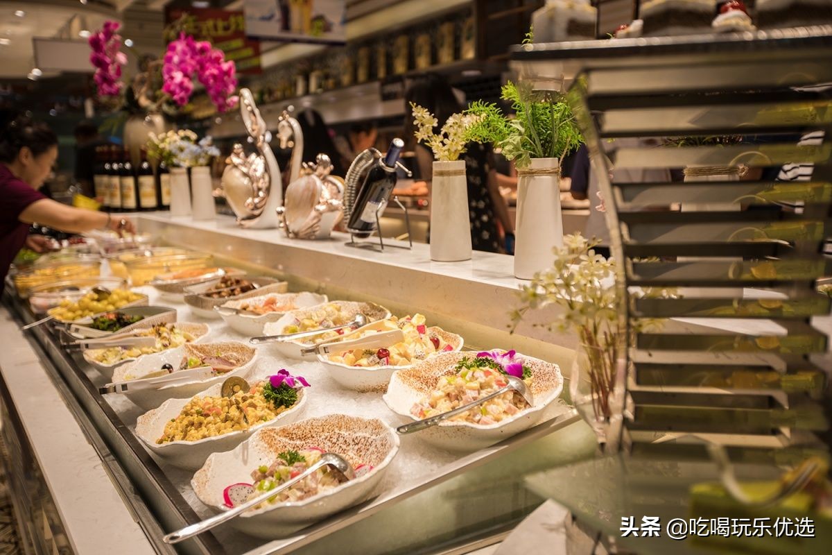 沈阳阿尔卑斯自助：海鲜、丰富的披萨＆肉类、精致甜点＆水果...