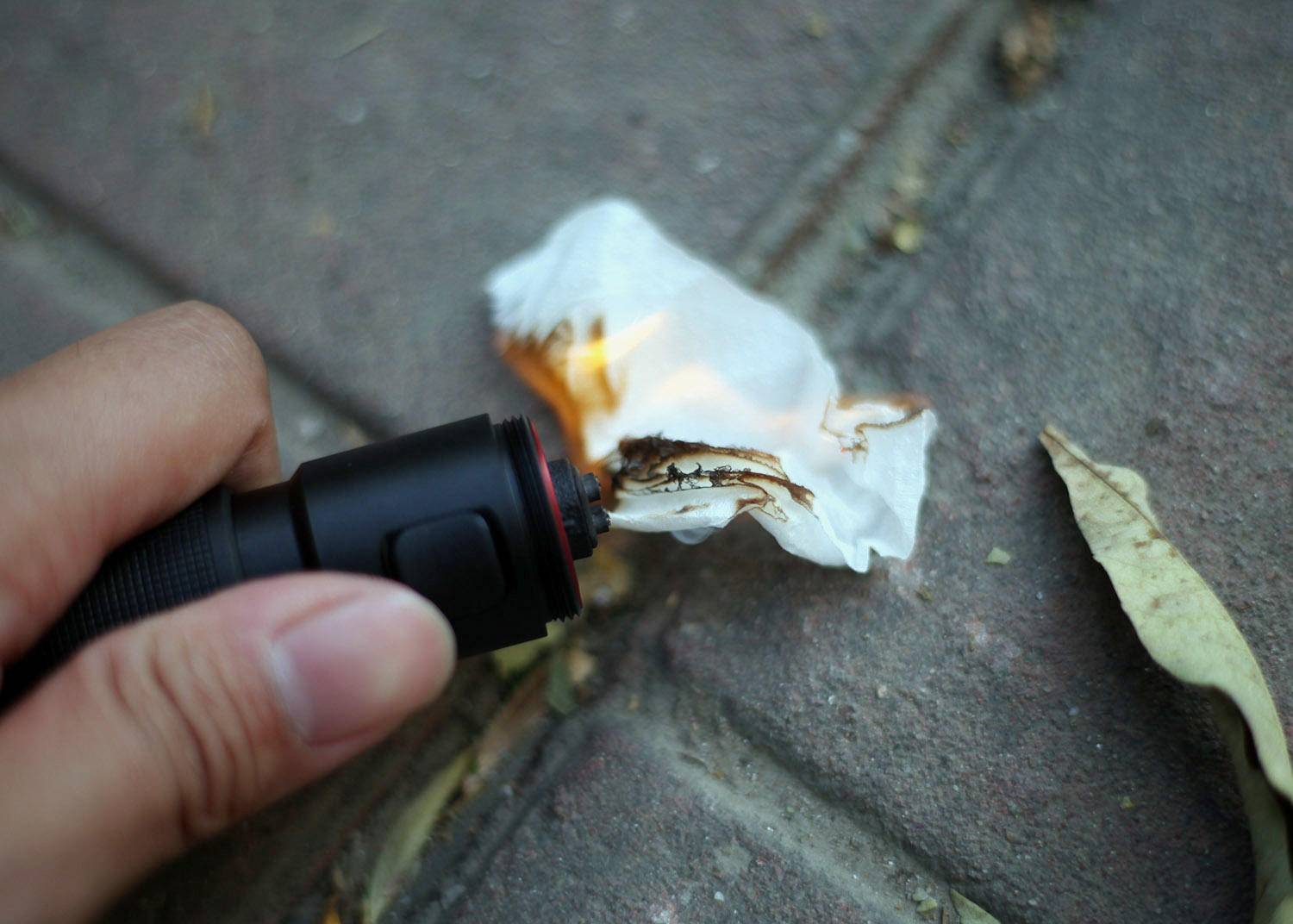 纳拓雷电电弧防身手电价格,纳拓雷电安全求生棒使用教程