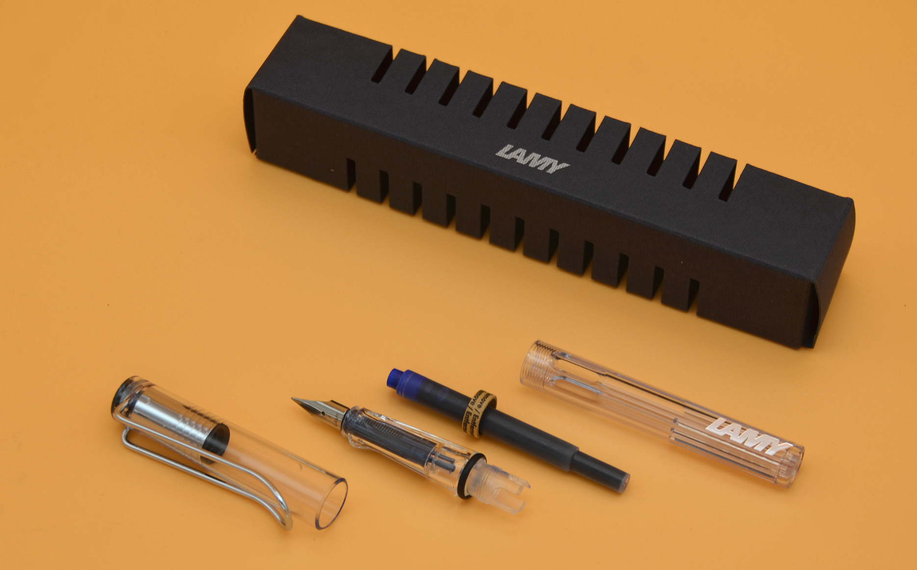 lamy凌美钢笔哪款颜色好看,lamy凌美经典黑色墨水笔使用方法