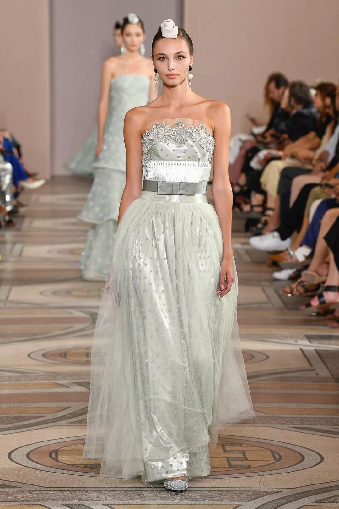 优雅不是炫耀,阿玛尼高定装