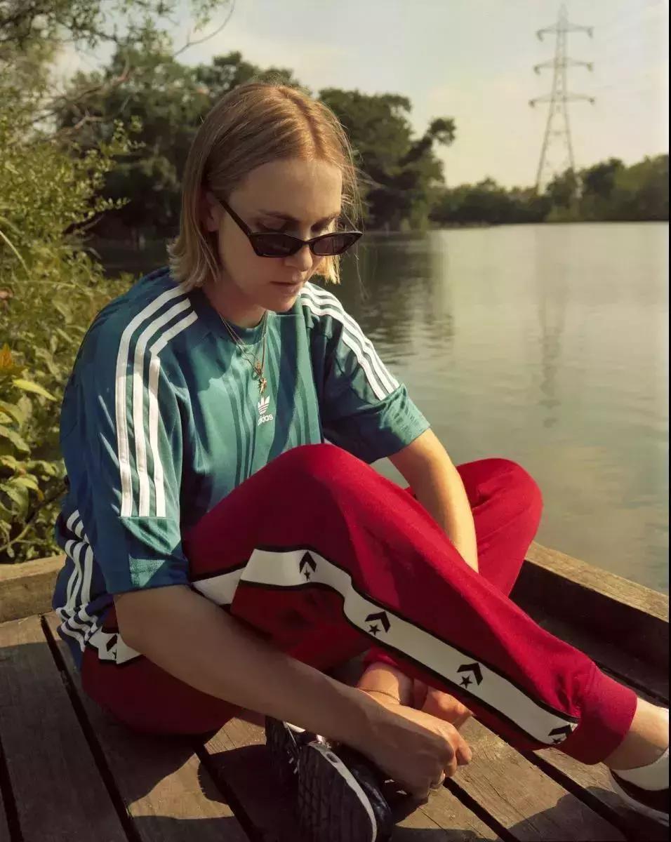 除了那位「E奶」女孩以外,DJ圈还有许多值得关注的小姐姐存在！