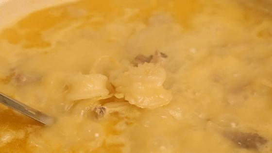 桥东爆出一锅「豪华花胶鸡」排队也要吃！还藏着一个海鲜市集