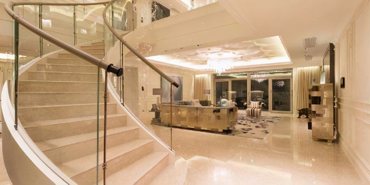 2800平的汤臣一品多少钱,汤臣一品30万一平