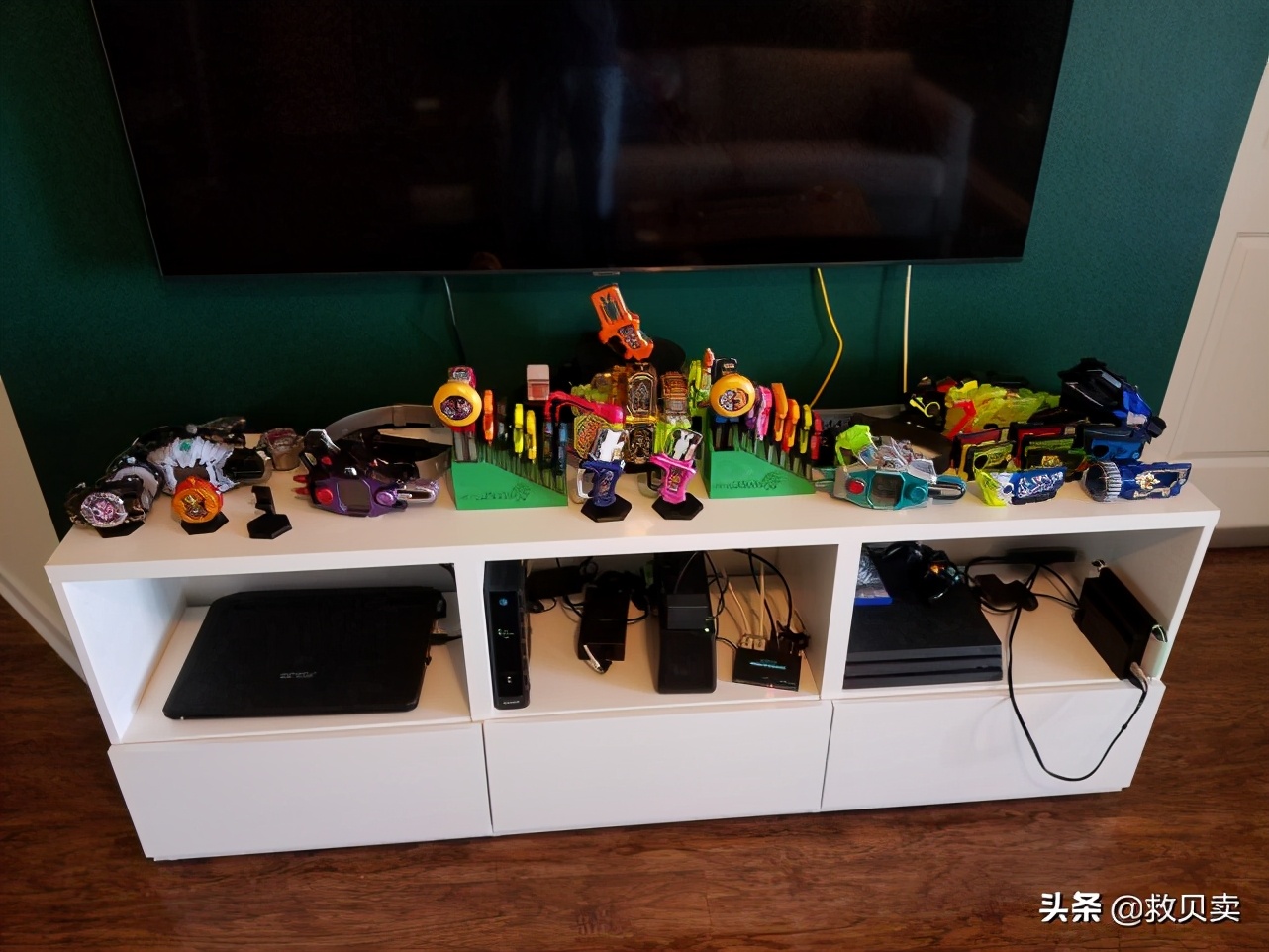 假面骑士逛漫展cosplay,假面骑士手办展示怎么摆