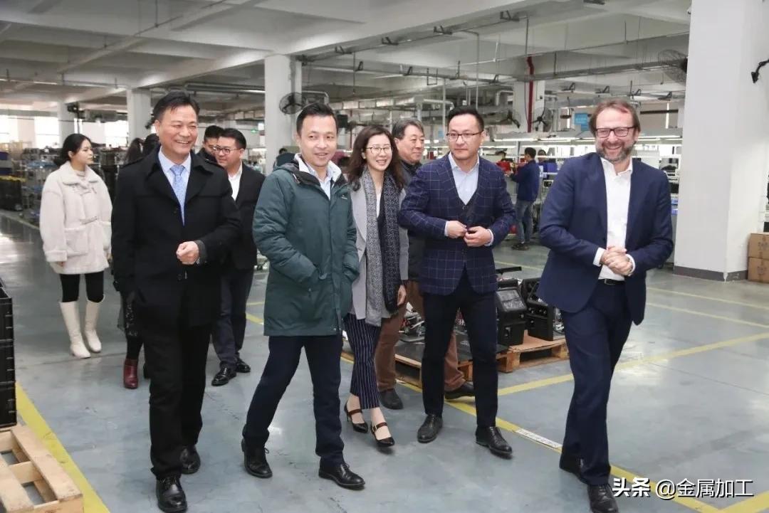 东升焊接机器人,abb机器人产品