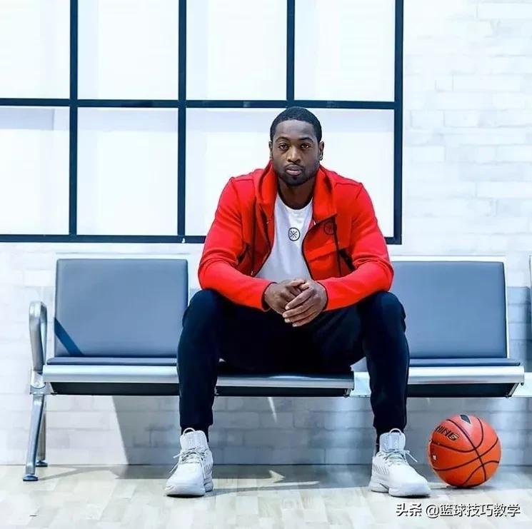 韦德退役之战球鞋,韦德退役最后一战球鞋