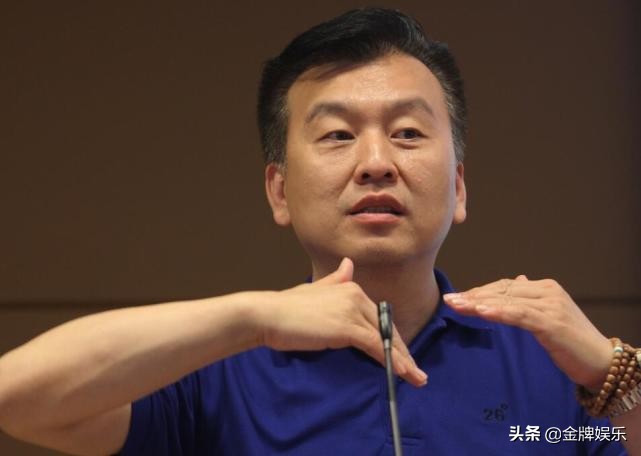 央视主持人收入多少尼格买提,央视主持人工资是7000还是26万