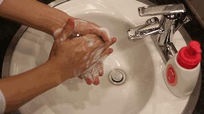 今天你洗了几遍手？手秃噜皮了没？