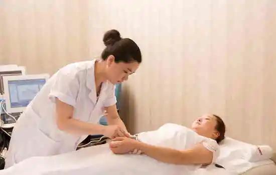 月薪四万月嫂总结:超全产后伤口护理指南,顺产、剖腹产全包含