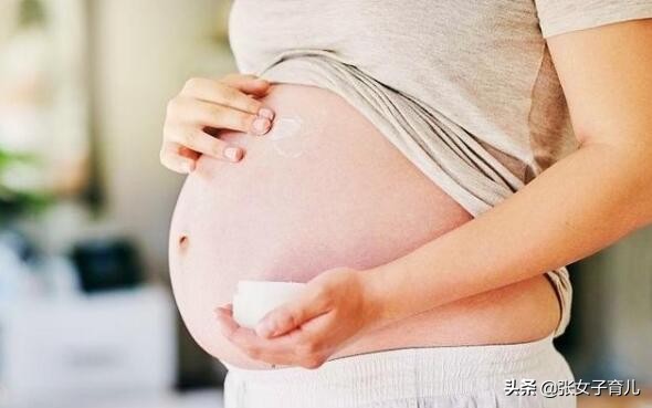 孕期擦油防止妊娠纹手法,孕期用什么护肤品可以减轻妊娠纹